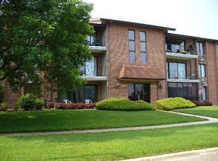 9926 Shady Ln, Orland Park, IL 60462