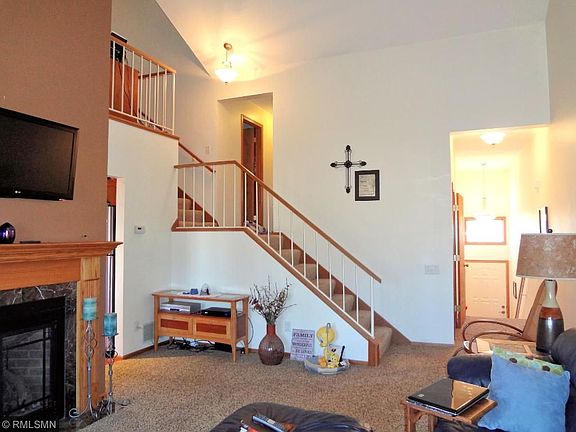 5th image of 2352 Hillwood Dr E