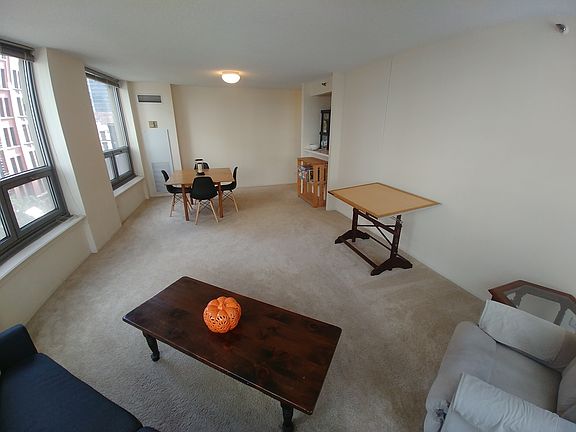 5th image of 440 N Wabash Ave APT 609