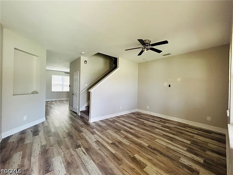 8041 Allamanda Ct — Photo 6