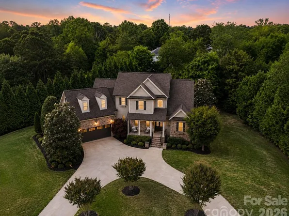 310 Sundown Rd, Mooresville, NC 28117