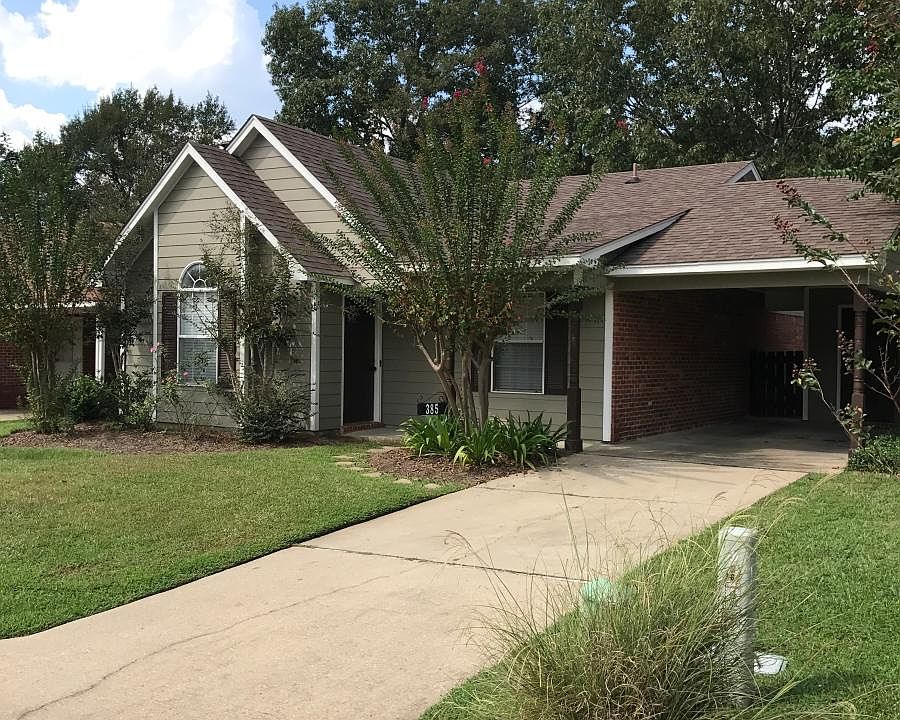 Well built deluxe yet unassuming front facade