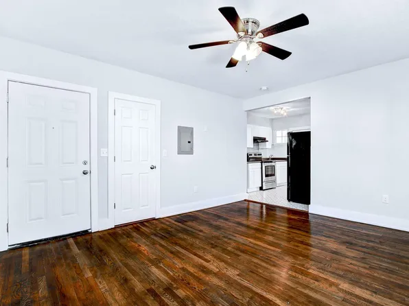 1020 W French Pl, San Antonio, TX