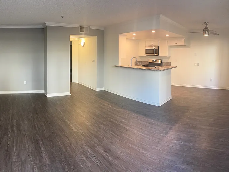 3424-3428 W Orange Ave — Photo 17