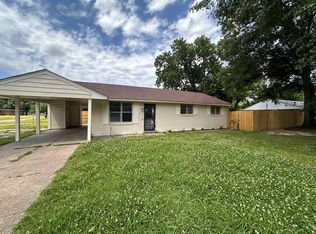 2400 N Woodlawn Dr, West Memphis, AR 72301