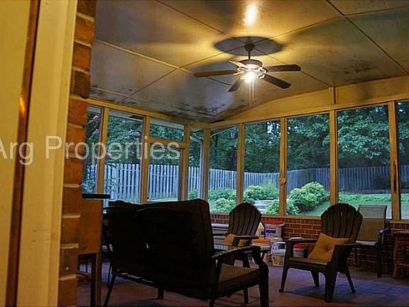 4th image of 2597 Harvest Dr SE