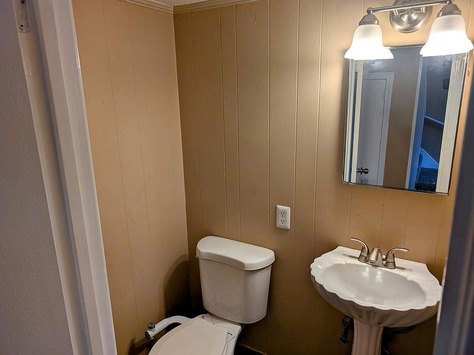 Downstairs half bath