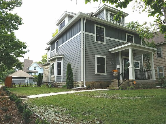 3rd image of 2101 Emerson Ave N