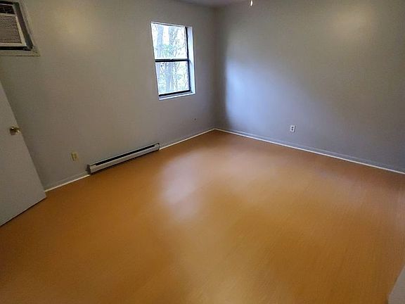 3rd image of 2401 Markwood Ln #D
