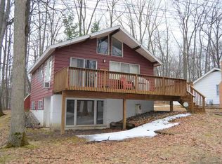 2834 W Higgins Lake Dr, Roscommon, MI 48653