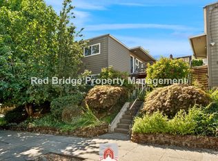 131 SE 22nd Ave APT 3, Portland, OR 97214