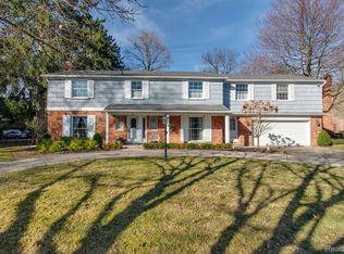 253 Lakeland St, Grosse Pointe, MI 48230