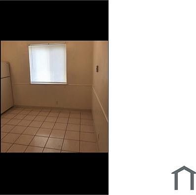 2nd image of 3075 Pearl Ave APT 2
