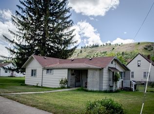 1100 S 4th St, Dayton, WA 99328