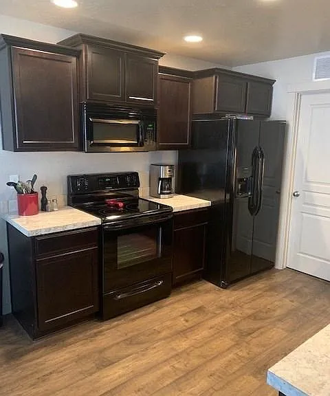 4664 N Price Ave — Photo 3