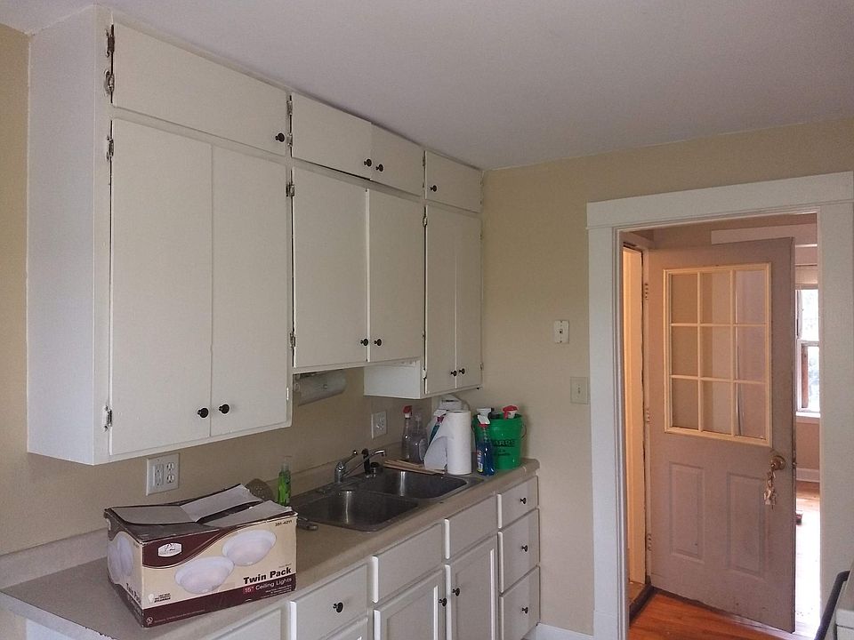 1st image of 204 1/2 E Central St