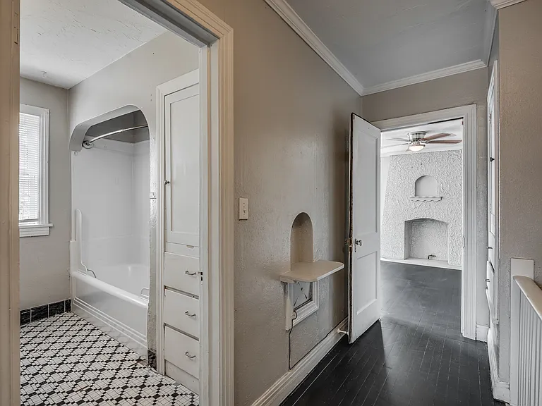 1803 NW 22nd Street - 2301 N. Florida — Photo 28