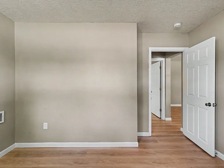 3080 Park Ave NE — Photo 22