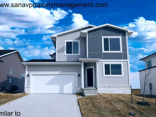 620 Kingfisher Dr, Norwalk, IA 50211