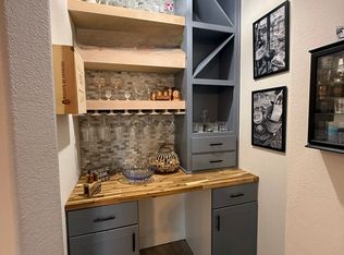 11133 Los Alamos Dr, Aubrey, TX 76227