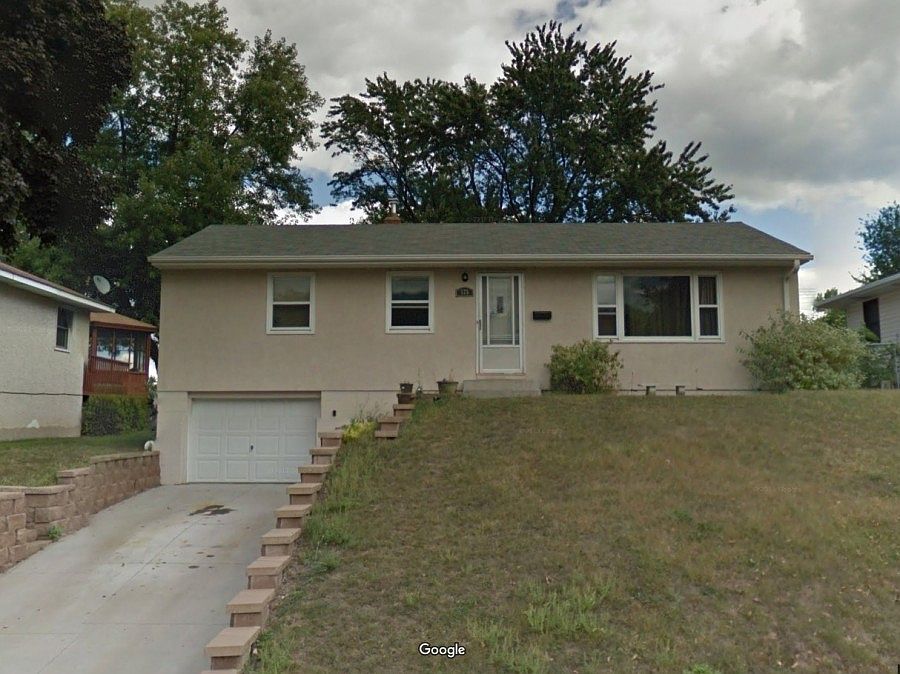1st image of 525 11th Ave S