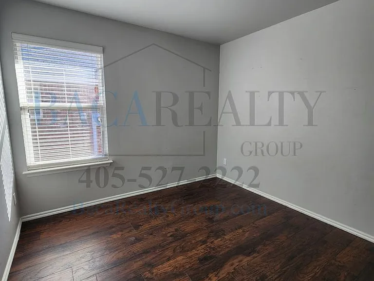 823 Monarch Way — Photo 8