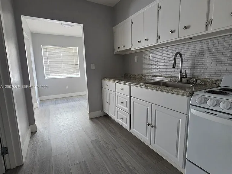 85 Esplanade Dr #C — Photo 7
