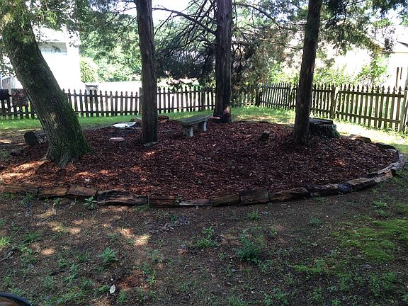 5th image of 1112 Steeplechase Dr