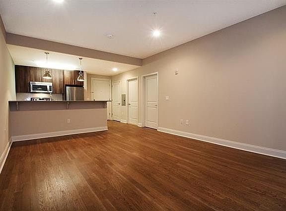 4th image of 100 Marshall St APT 505