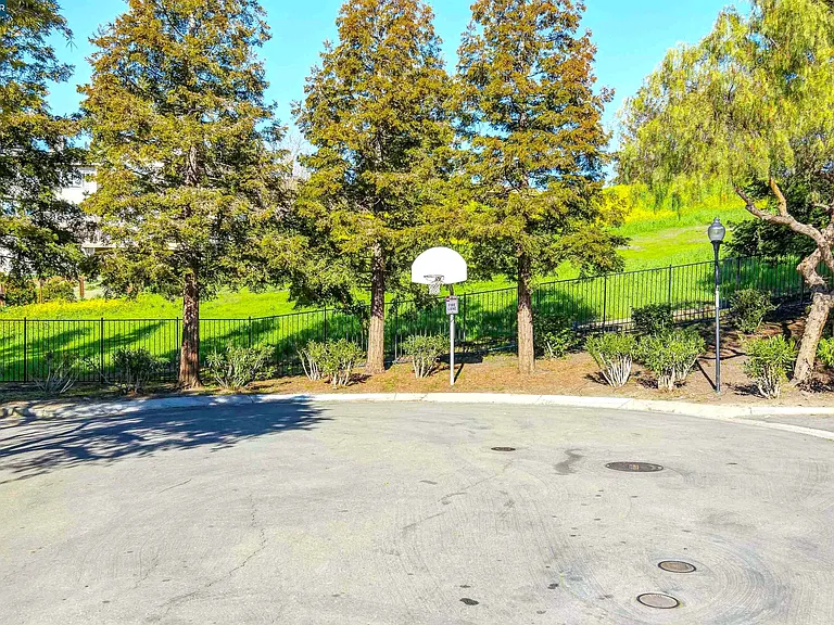 4378 Conejo Dr — Photo 44