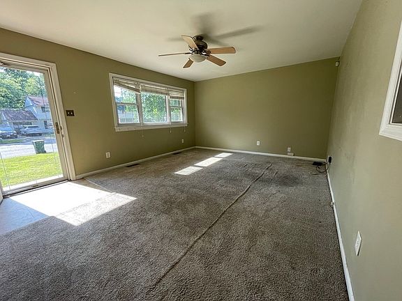 5th image of 844 Chatsworth Dr