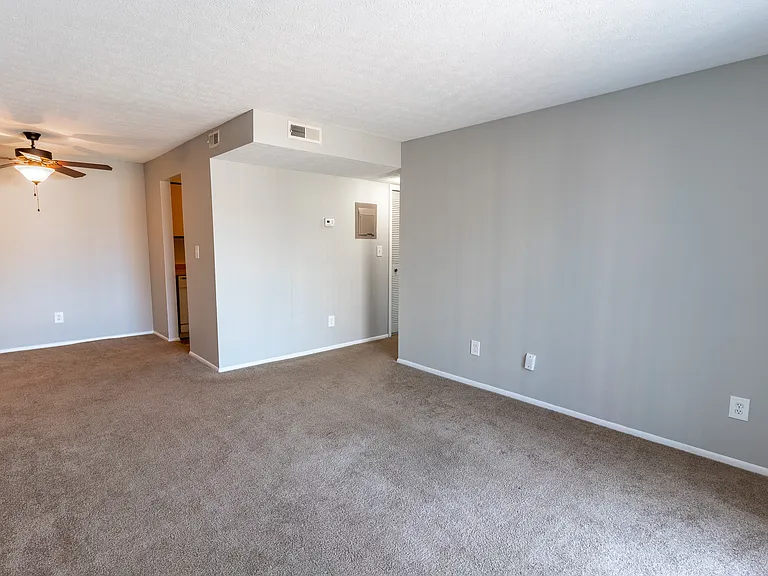 Crestview at Louisville Apartments — Photo 43