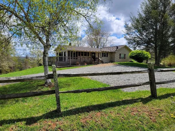 1149 Churchview Ln, Fries, VA 24330