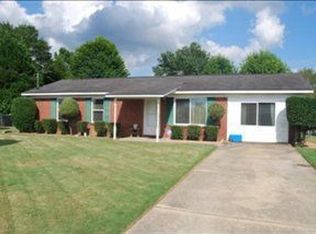 108 Fern Dr, Headland, AL 36345