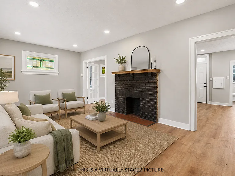 281 N Ogden Ave — Photo 10