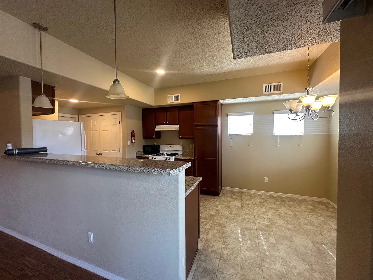 2 bed, 1148 sqft, $1,700 — Photo 4