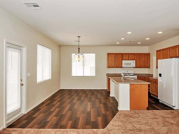4th image of 6643 Majestic Pearl Pl