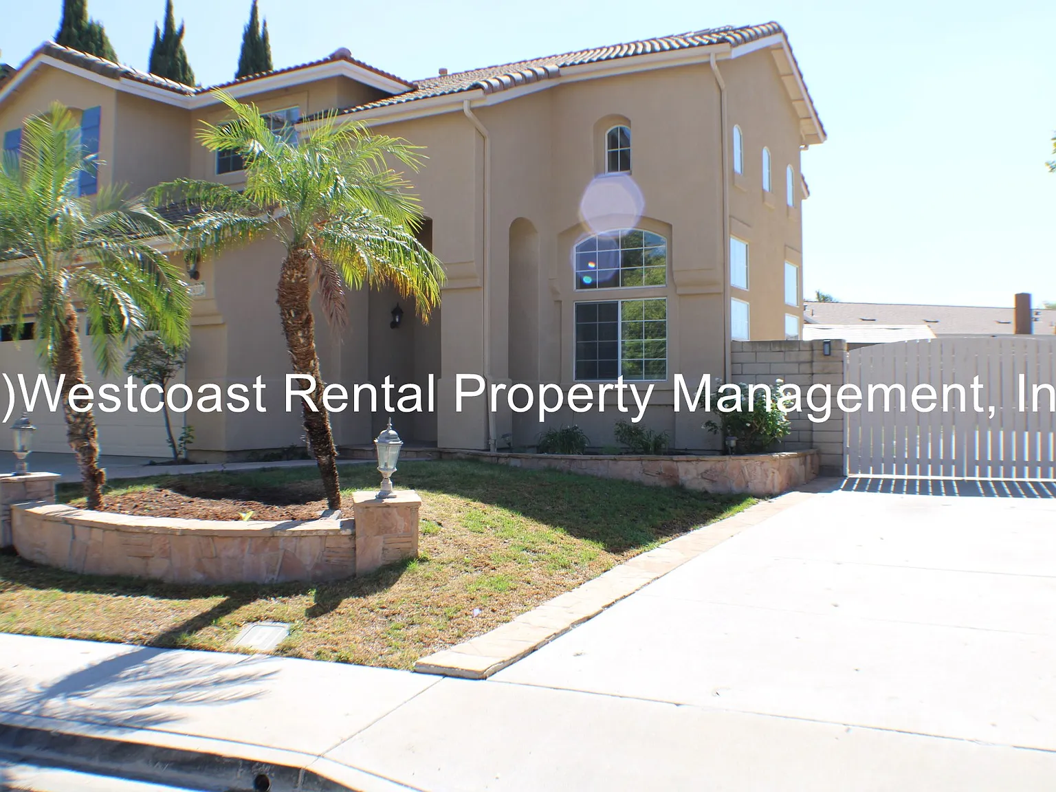 4 bed, 2.5 bath, 1742 sqft, $4,195 — Photo 2