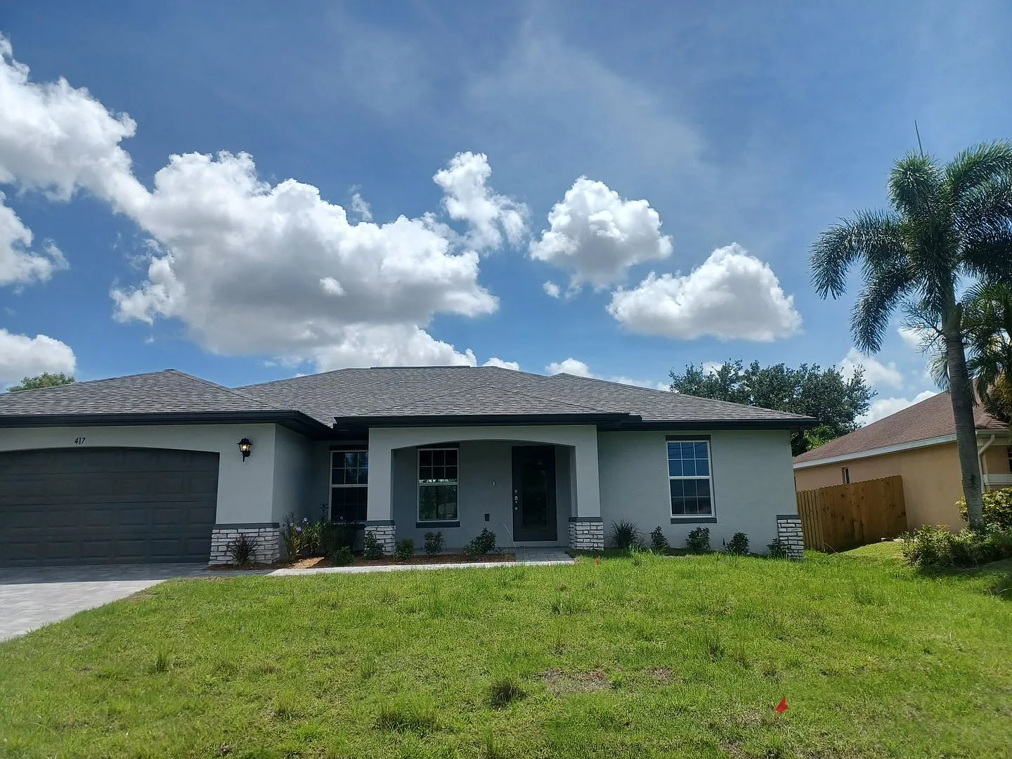 4/2 Newer construction home. — Photo 2