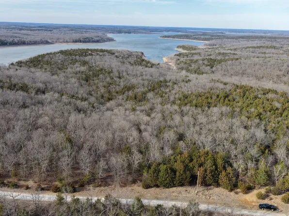 Mansfield Way, Warsaw, MO 65355