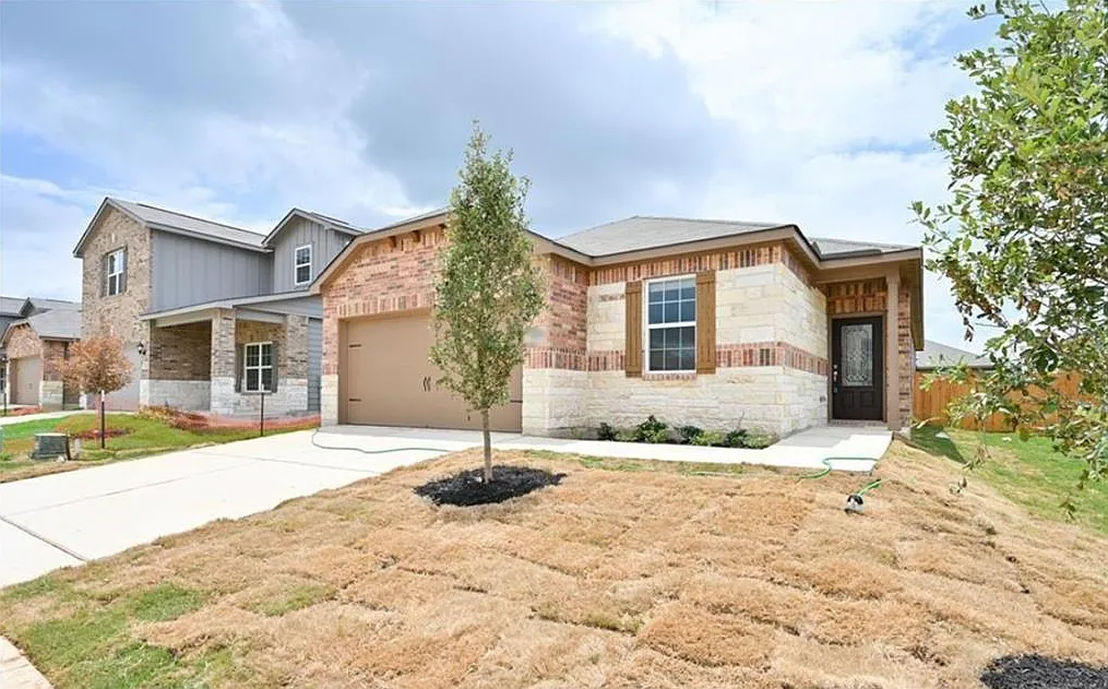 4 bed, 1793 sqft, $1,999 — Photo 1