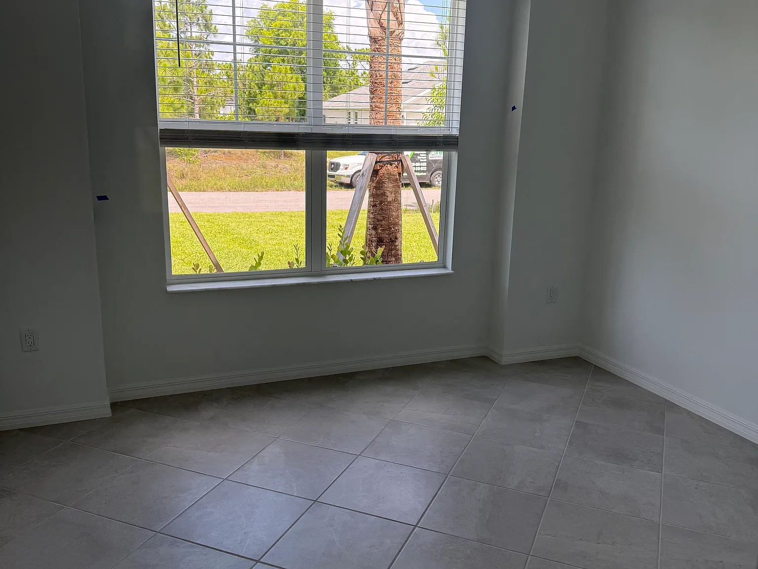 4521 NW 35th Ave — Photo 3