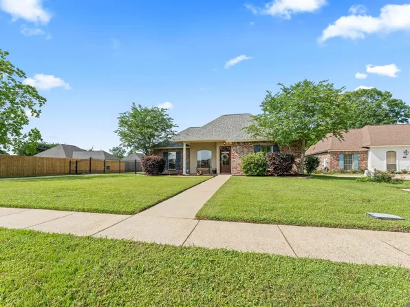 2455 Shady Bend Ct, Zachary, LA 70791