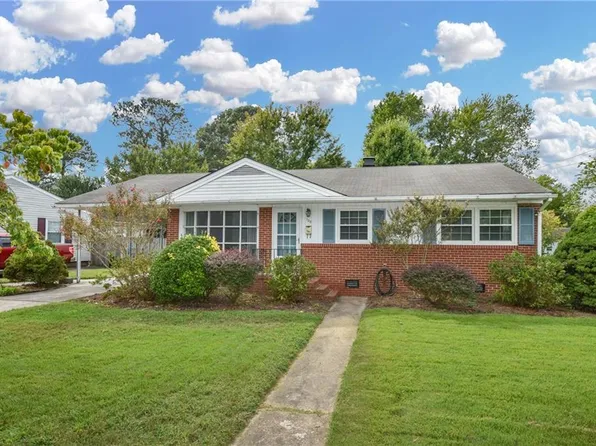129 Lynnhaven Dr, Hampton, VA 23666