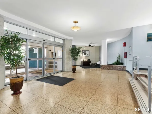 71 Strawberry Hill Avenue APT 515, Stamford, CT 06902