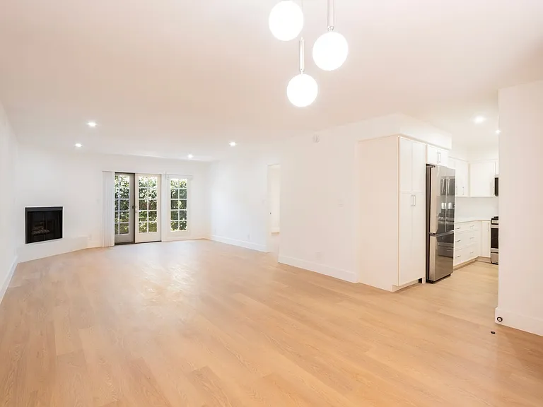 Affordable 2BR/2BA in Santa Monica 90403 Section 8 Voucher Holders Welcome — Photo 7