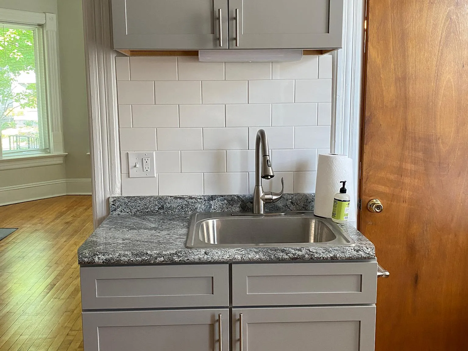 Studio, 600 sqft, $1,100 — Photo 4