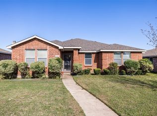 1023 Clear Stream Dr, Lancaster, TX 75134