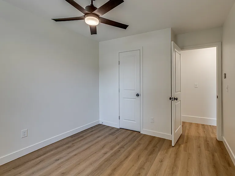 1723 W Park Pl — Photo 43