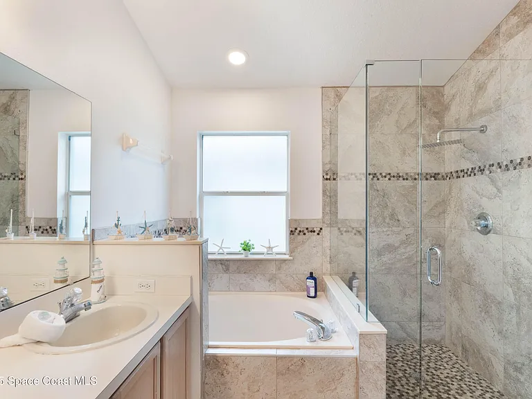Eagle Peak Dr — Photo 11